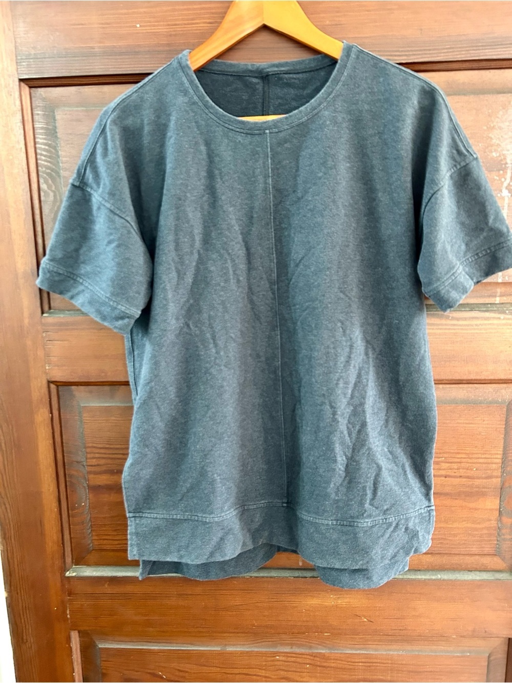 lululemon athletica Men’s Short Sleeve Tee in Heathered Naval - Picture 9 of 12